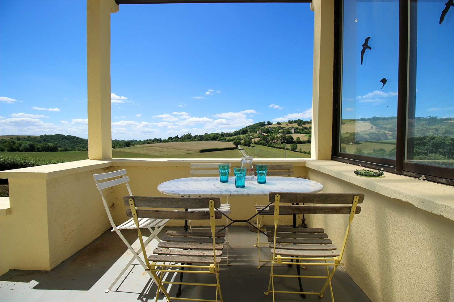 Photographie d’intérieur réalisée pour une location saisonnière dans le Tarn (exemple 3)