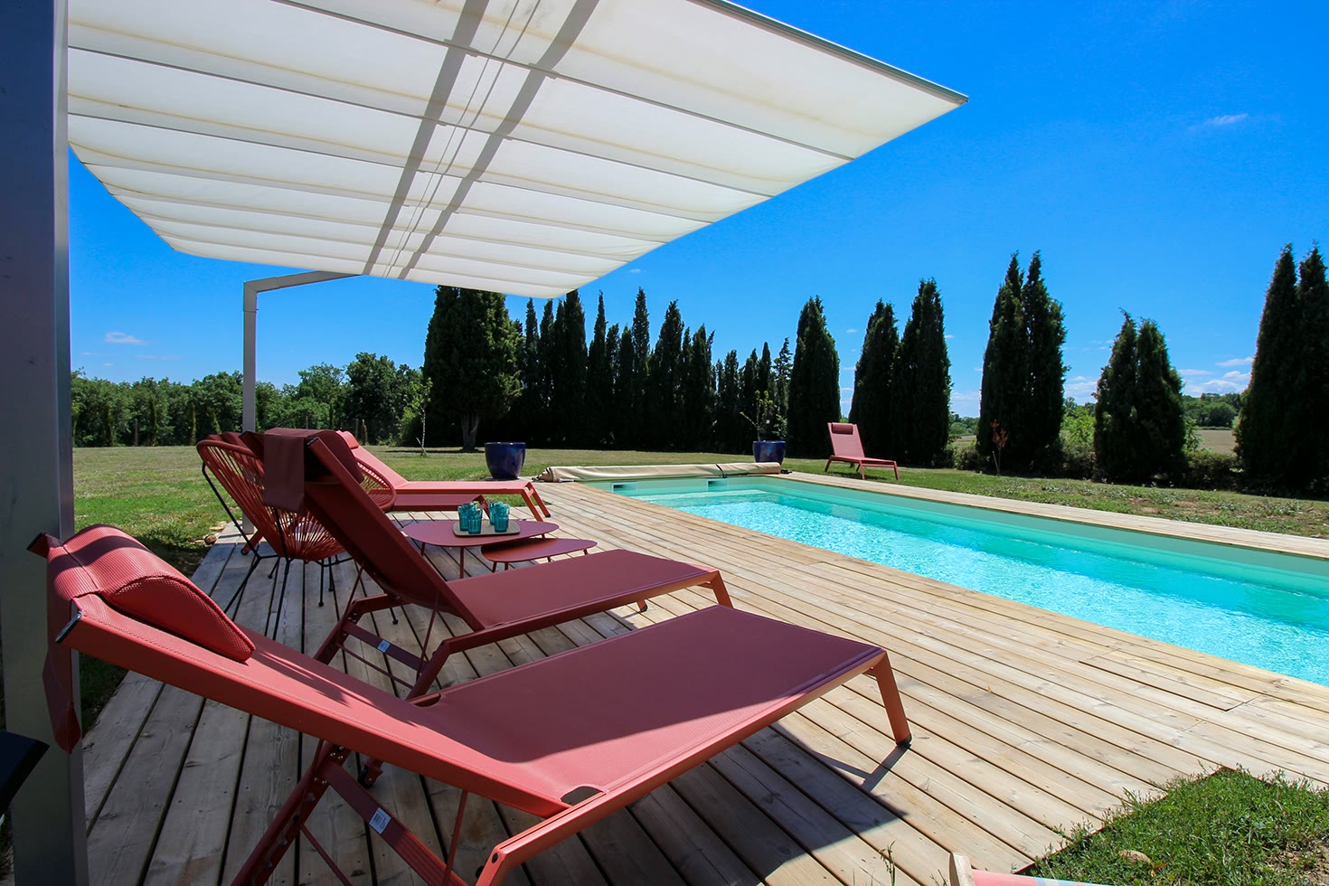 Photographie d’intérieur réalisée pour une location saisonnière dans le Tarn (exemple 4)